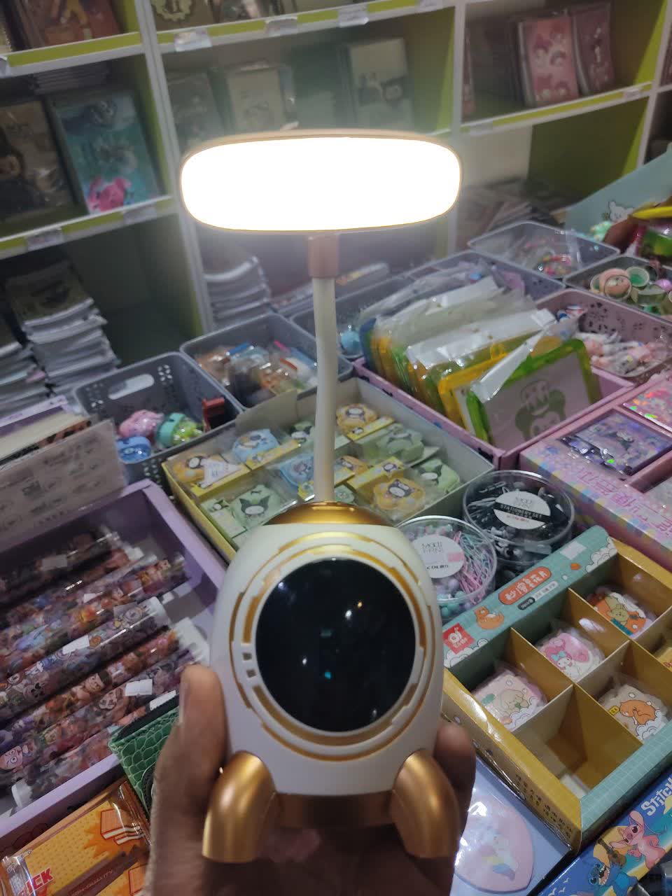 چراغ مطالعه سفینه فضایی