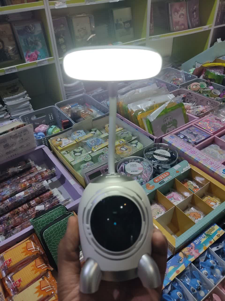 چراغ مطالعه سفینه فضایی